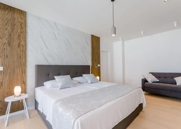 Luxury Villa Sutivan