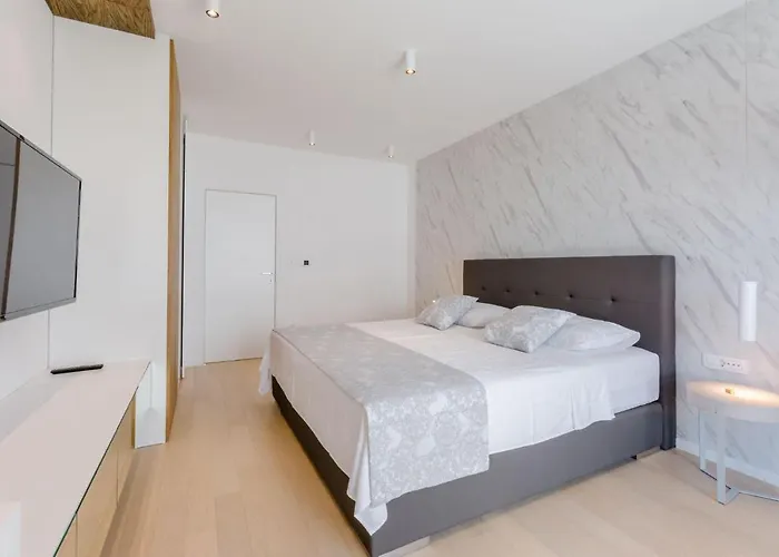 Luxury Sutivan