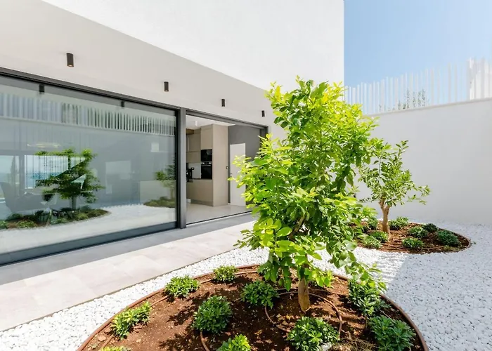 Luxury Villa Sutivan