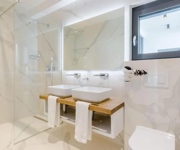 Luxury Villa Sutivan