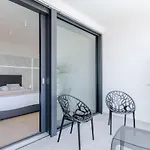 Willa Luxury Sutivan
