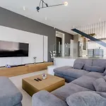 Luxury Willa Sutivan
