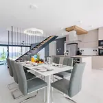 Luxury * Sutivan