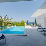 Willa Luxury *