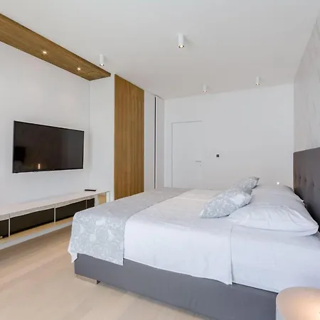 Villa Luxury *