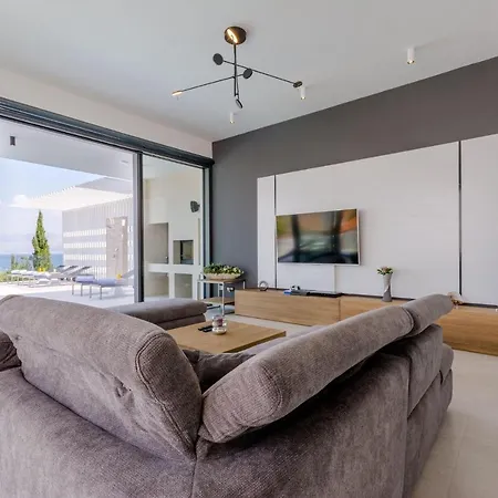 Luxury Villa Sutivan