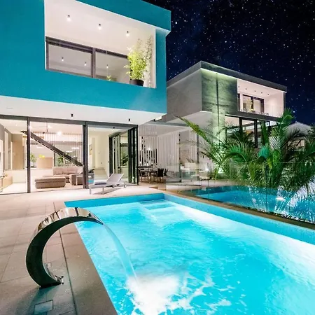 Villa Luxury Sutivan